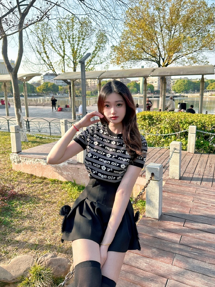 哆啦A梦 封面